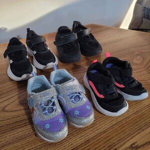 Toddler Girls Size 7. Set of 4. Frozen Light Up Shoes. Casual Black Athletic